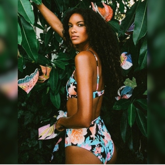 Billabong 🌴 Floral Vibrant Underwire Bikini Top - Picture 12 of 14